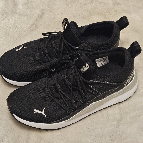 Puma Womens slip-on lace sneakers 👟 - Picture 5 of 6